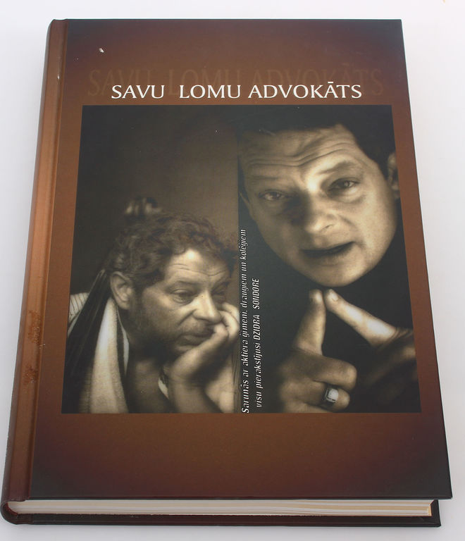 Savu lomu advokāts(grāmata par Leonu Krivānu), with the actor's autograph