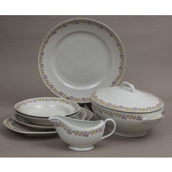 Faience dish set - 3 different serving plates, 2 soup plates, sauce dish, terrine