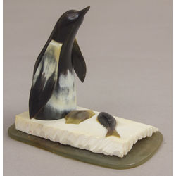 Plasticfigurine Penguin with Fish