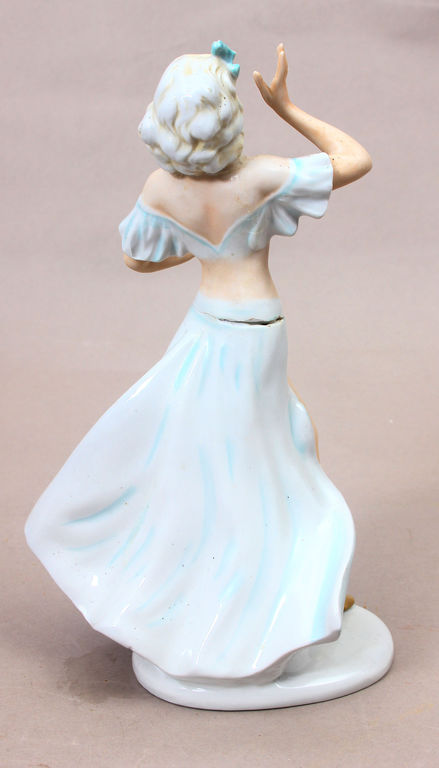 Porcelain figure 