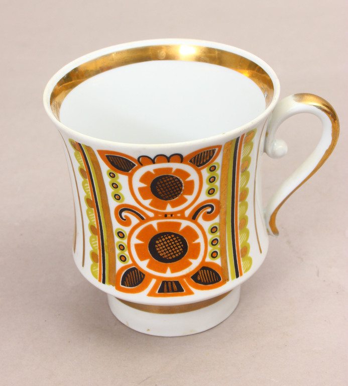 Porcelain mug