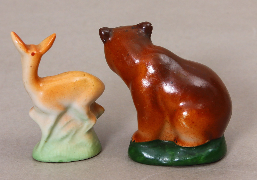 Фарфоровые статуэтки - медведь, косуля    