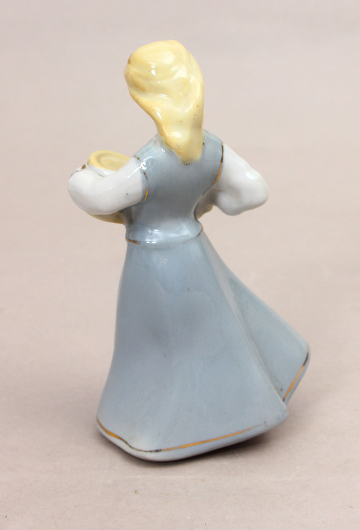 Porcelain figurine 