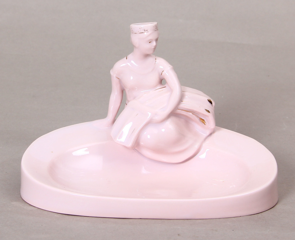 Pink porcelain ashtray 