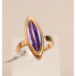 Gold ring with amethyst