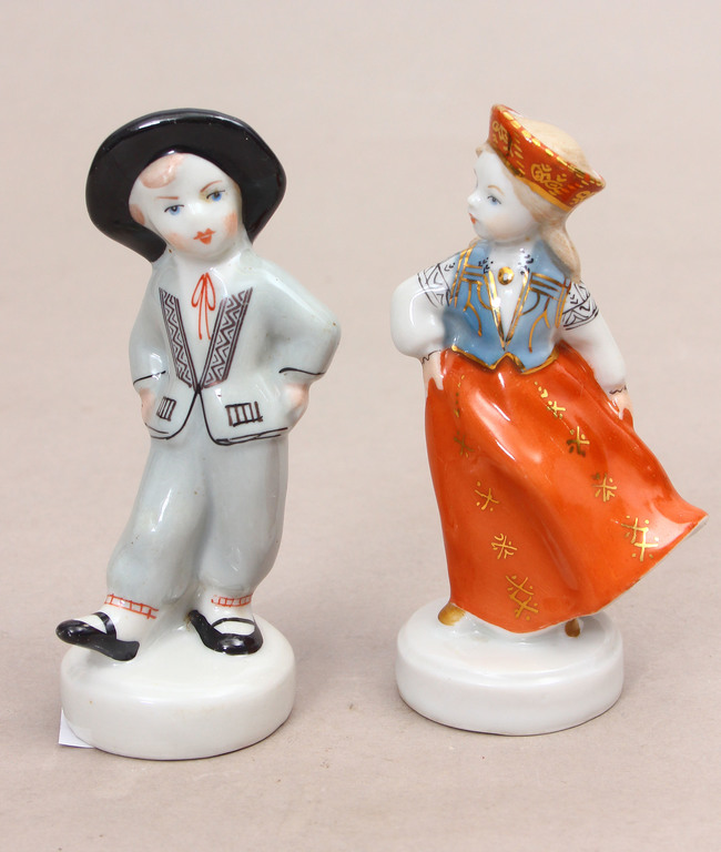 Porcelain figurines 2 pcs. 