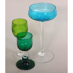 Glass glasses (3 pieces)