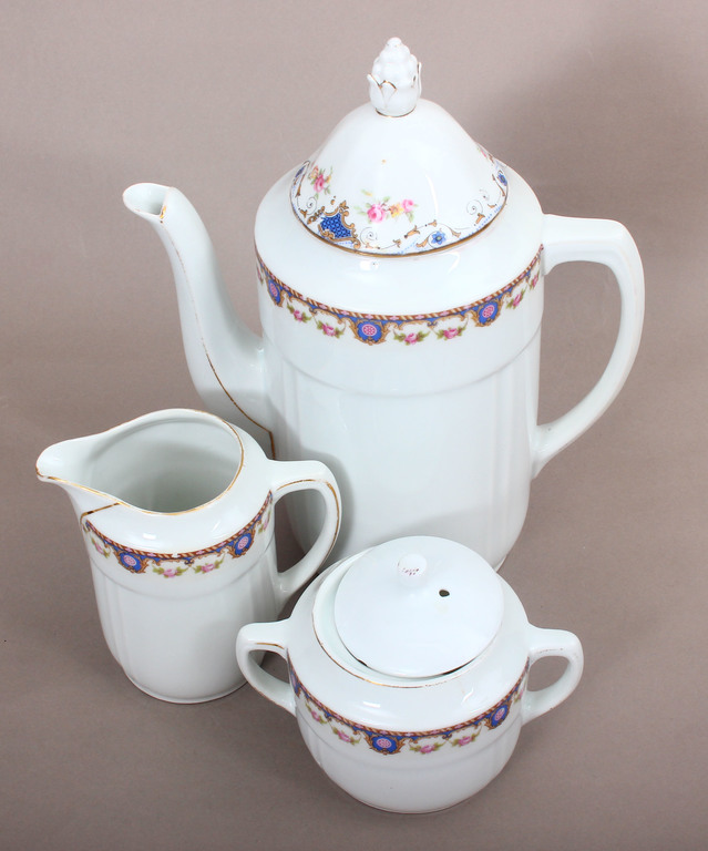 Porcelain pot, sugar container and cream bowl