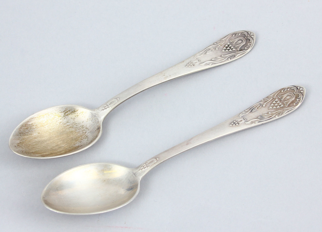 Silver spoons 2 pcs.