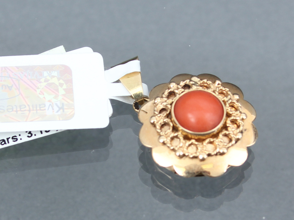 Gold pendant with coral