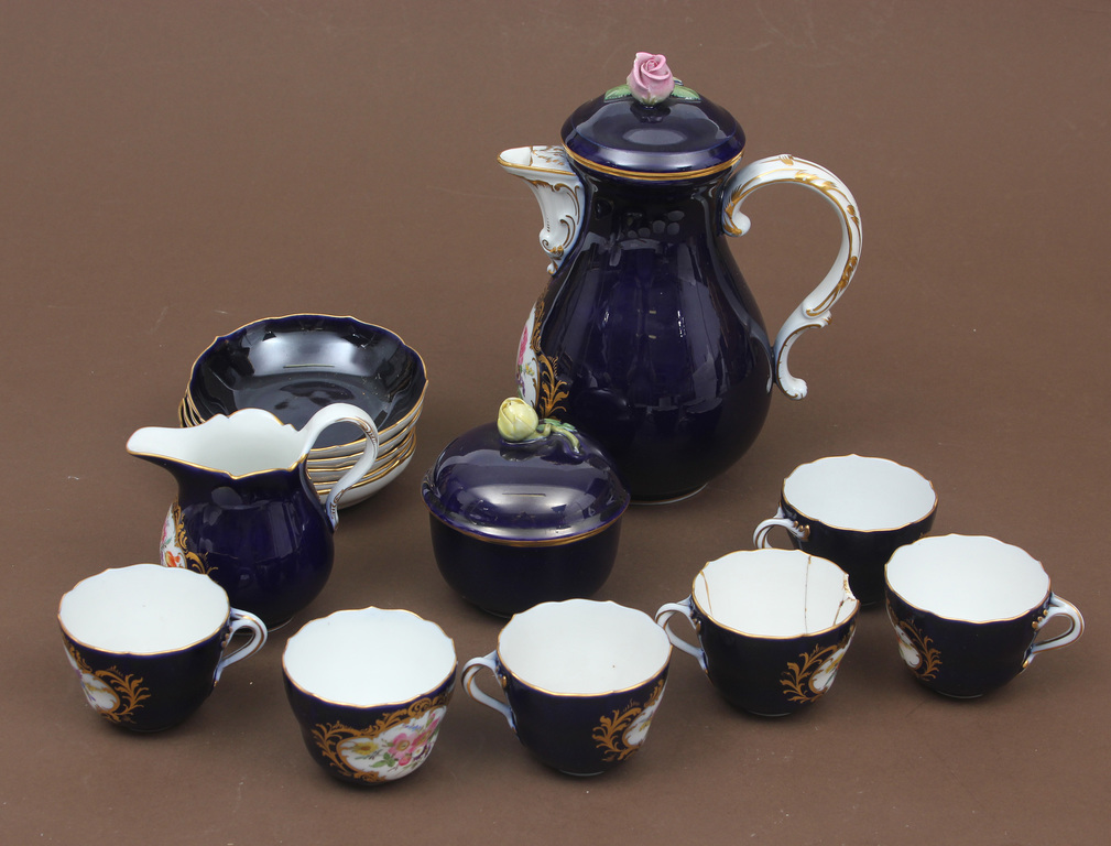 Porcelain set for five persons