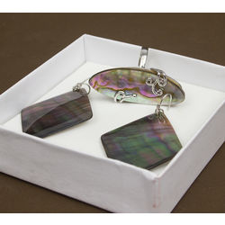 Mother of pearl jewelry set - earrings, ring