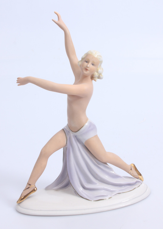 Porcelain statuette 