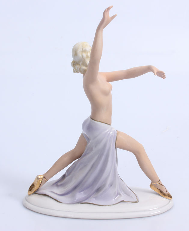 Porcelain statuette 