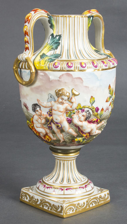 Gorgeous 19th century porcelain vase