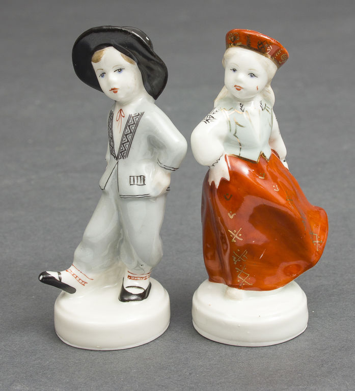 Couple of porcelain figures 