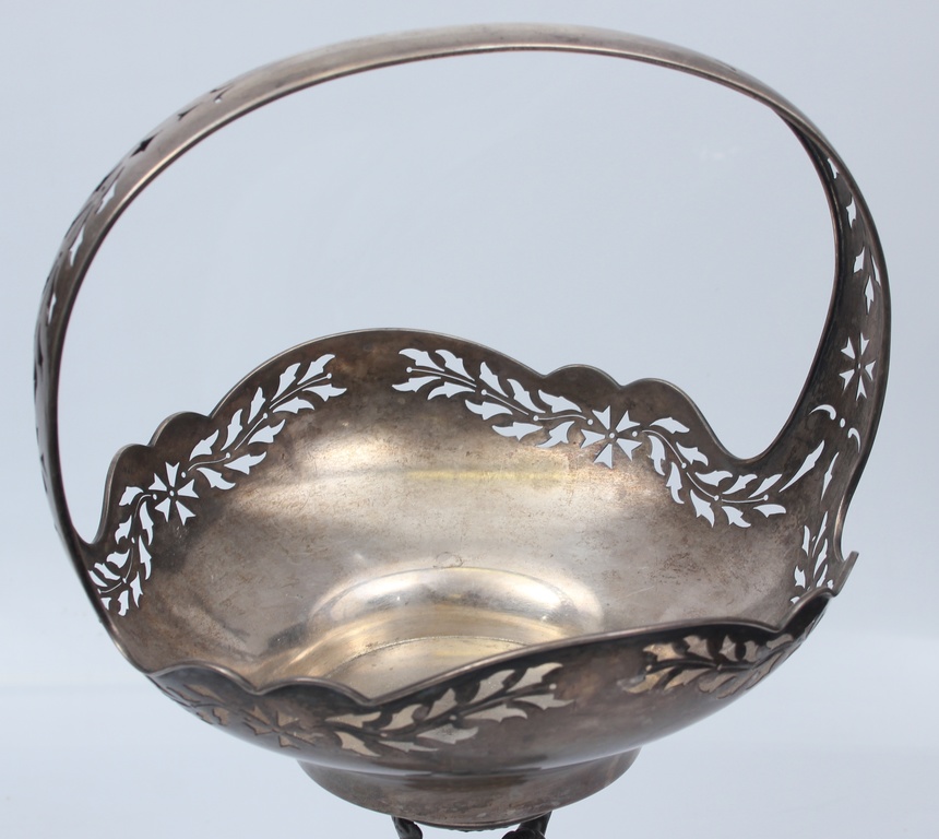 Silver fruit bowl on metal leg