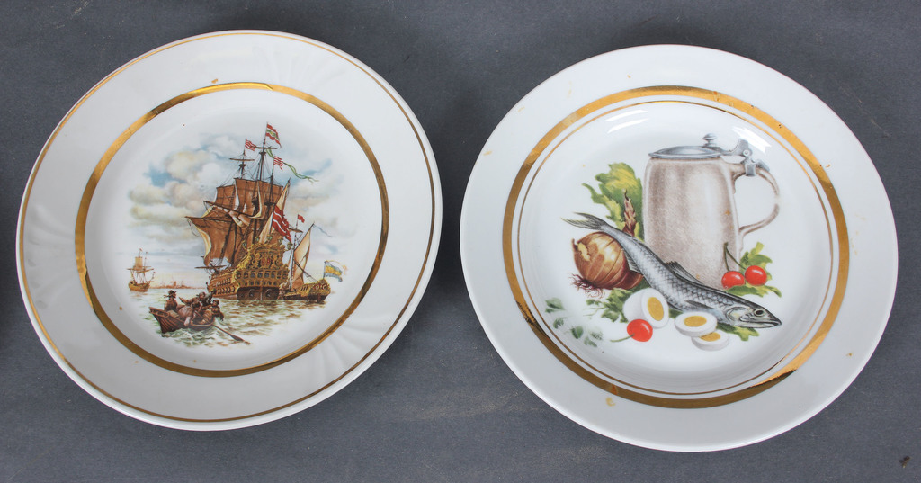 Various porcelain plates (13 pieces)