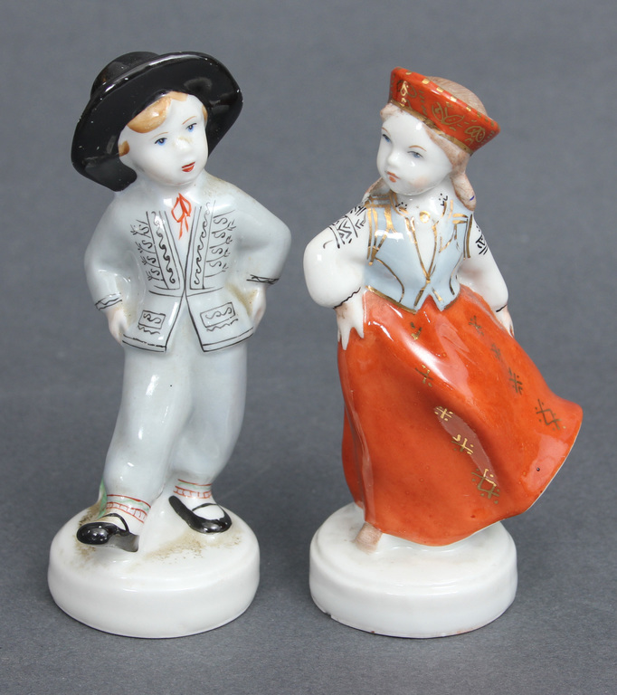 Porcelain figurines 