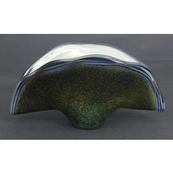 Glass container in the form of a shell