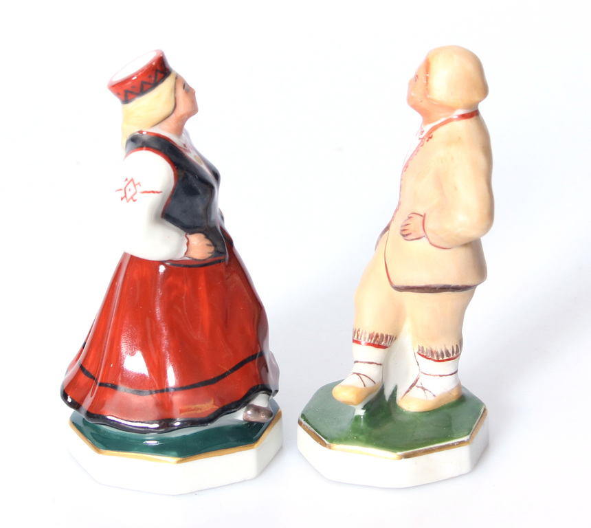 Couple of porcelain figurines 2 pcs 