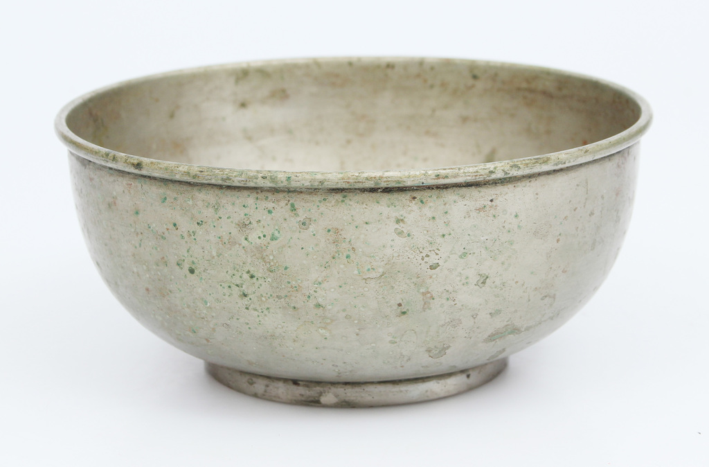 Metal bowl