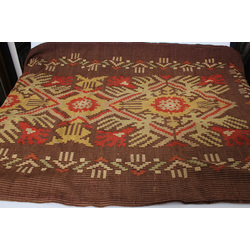 Шерстяное одеяло с латвийско-национальными орнаментами