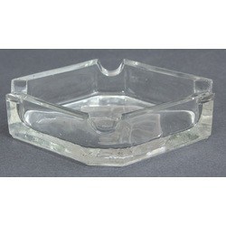 Glass ashtray 