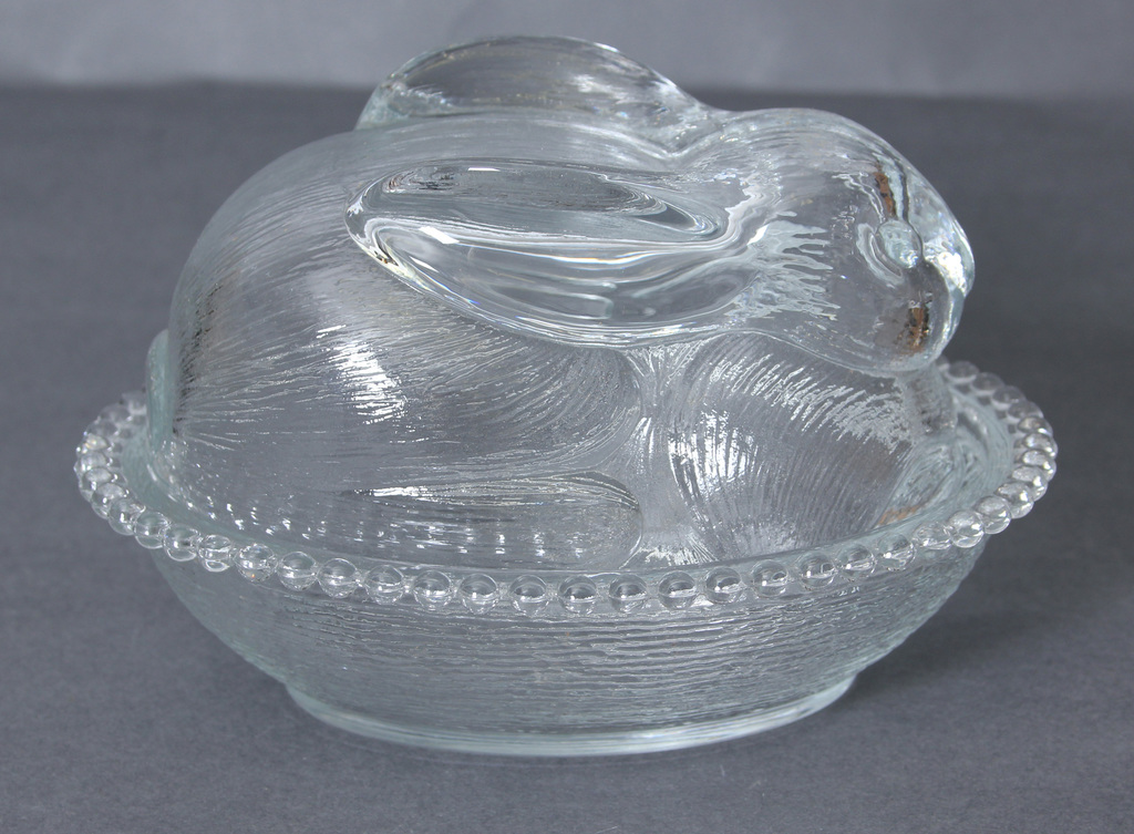 Glass utensil with lid 
