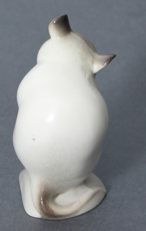 Porcelain figurine of a Rat