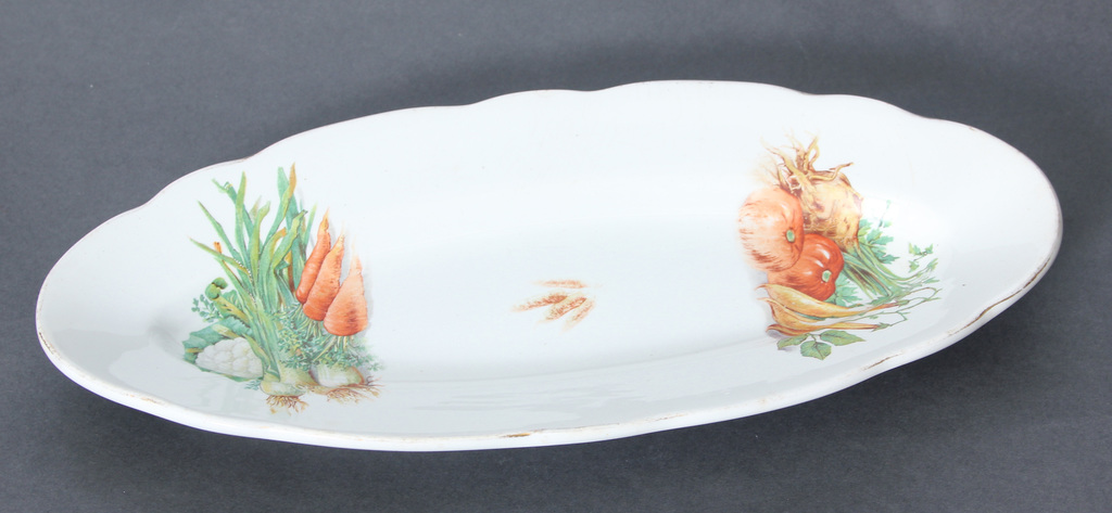 Ceramic serving plate 