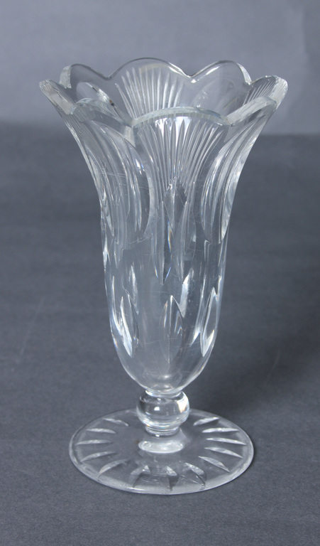 Crystal glass vase