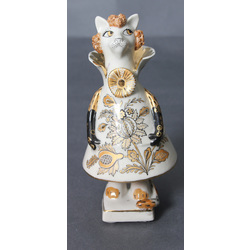 Porcelain figurine 