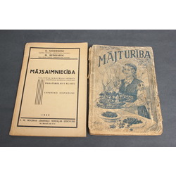 2 grāmatas - Mājsaimniecība, Mājturība.