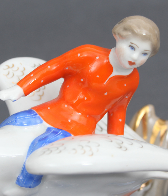 Porcelain figurine 