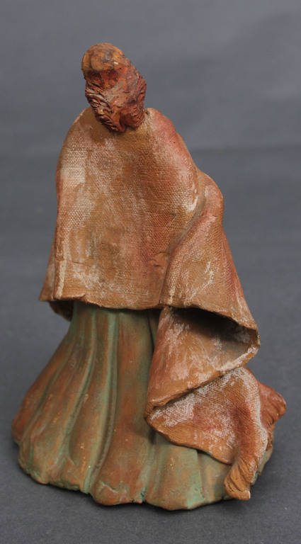 Ceramic figurinee 