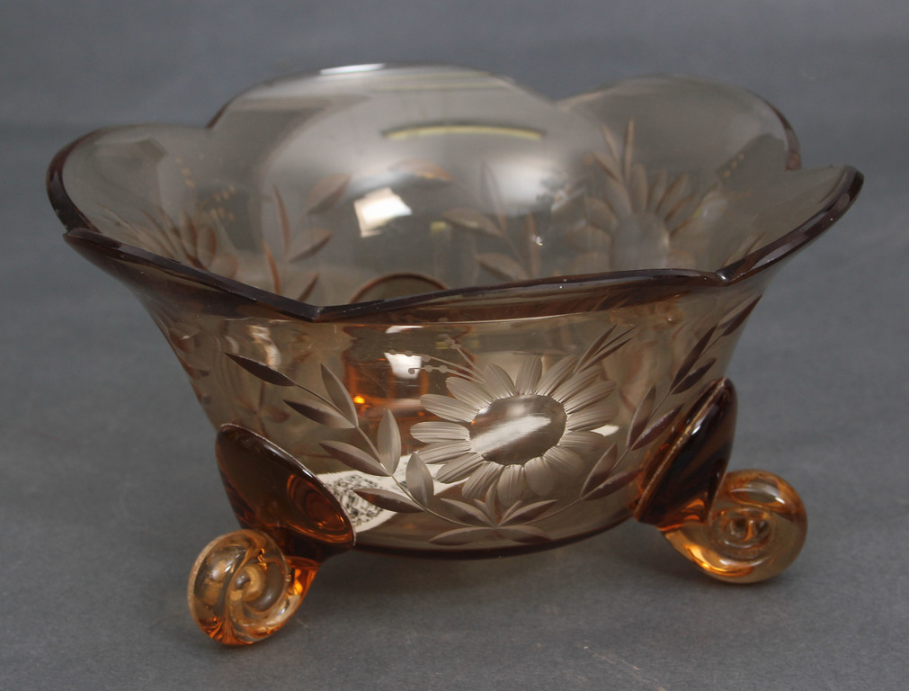 Glass bowl on three legs