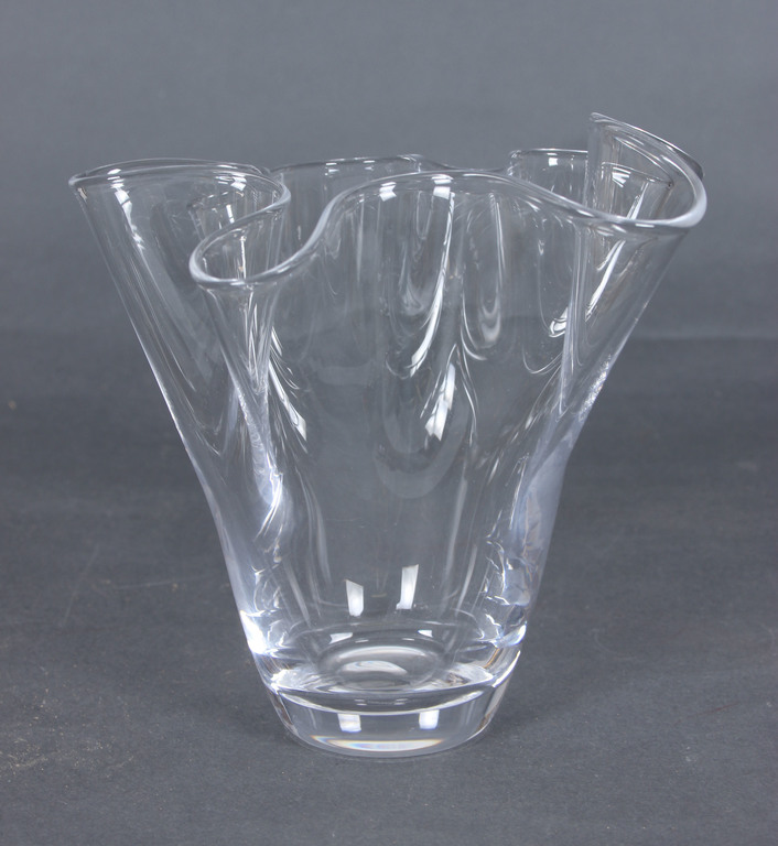 Glass vase