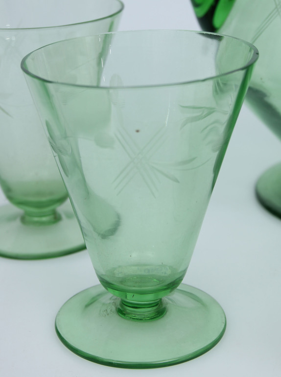 Зеленый набор из стекла - кувшин, 5 стаканов