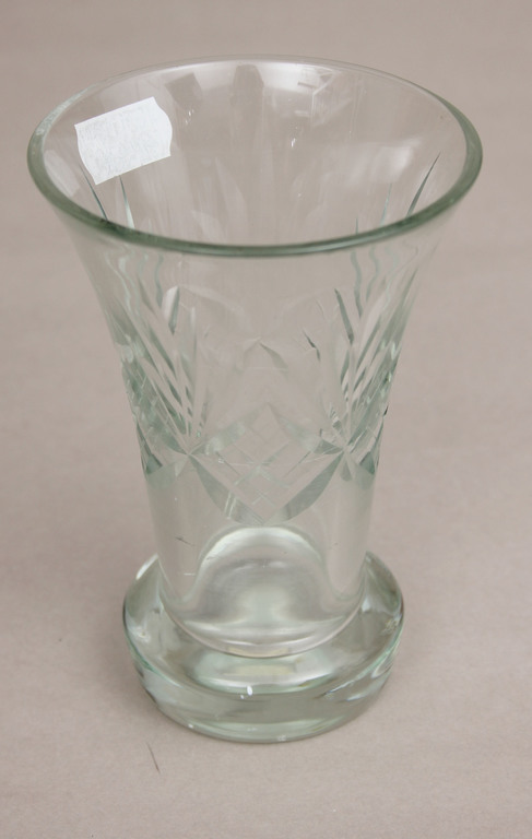 Glass vase