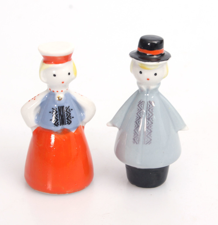 Porcelain figurines 2pcs.