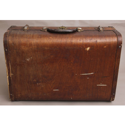 Деревянный чемодан