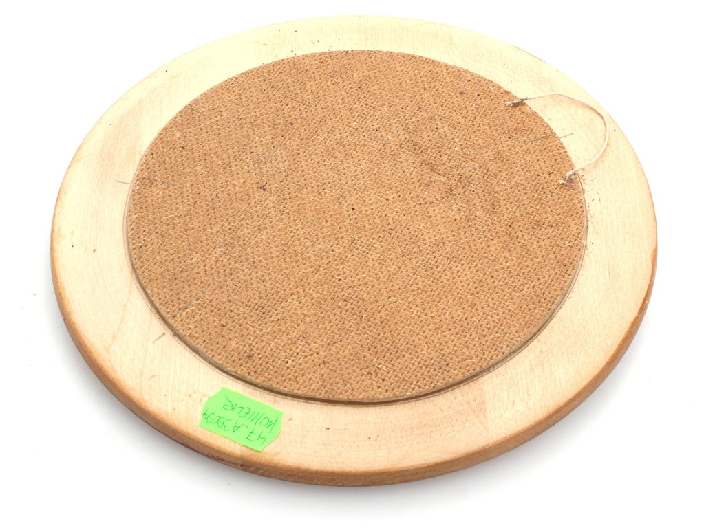 Декоративная деревянная тарелка 