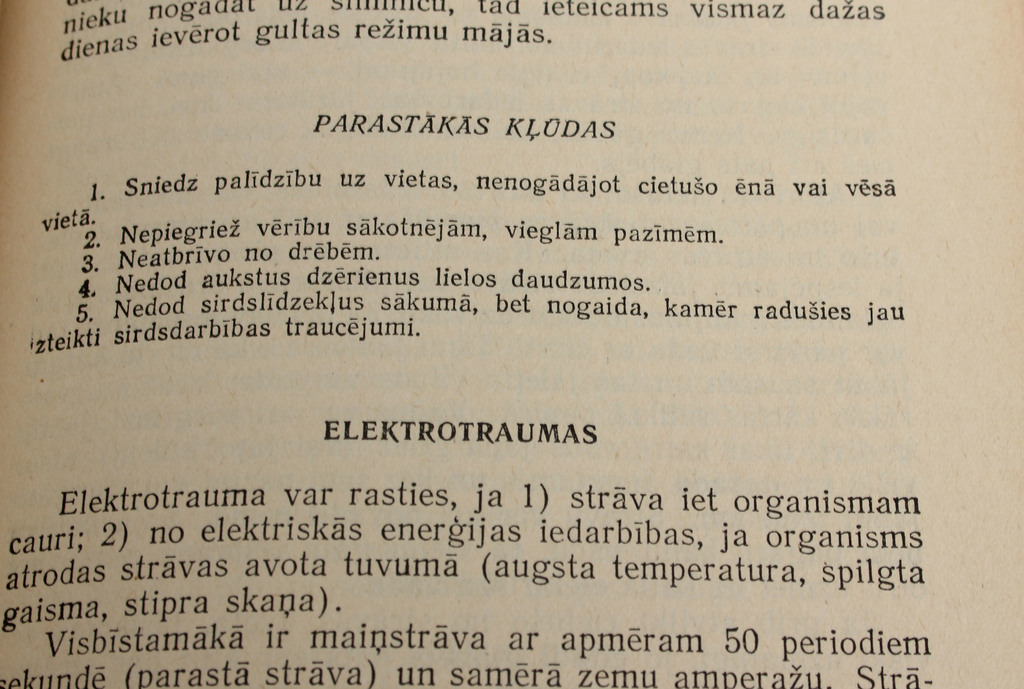 M.Dubinskis, Pirmā palīdzība nelaimes un pēkšņas saslimšanas gadījumos 