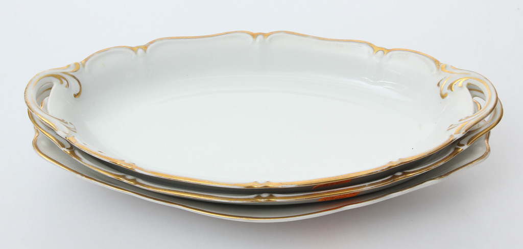 Porcelain serving plates (3 pcs)
