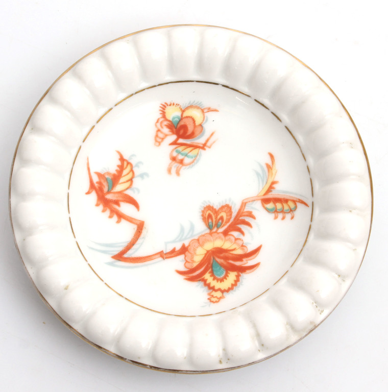 Decorative porcelain plates 2 pcs
