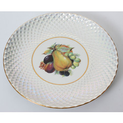 Decorative porcelain plate 