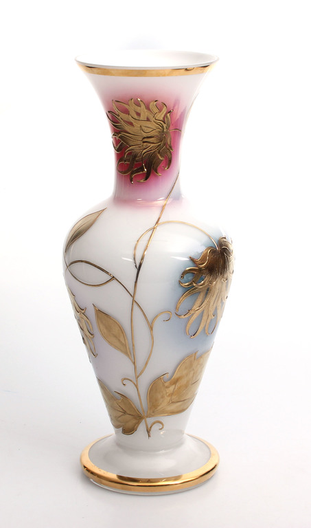 Glass vase with gilding