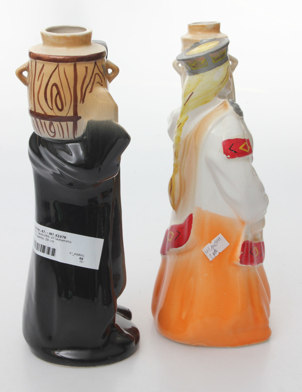 2 faience decanters - Folk son and folk girl