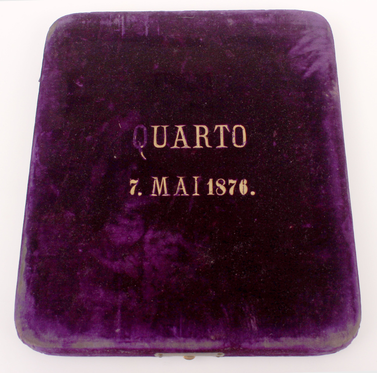 Quarto 7 May 1876 box